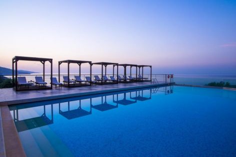 AEOLIS THASSOS PALACE