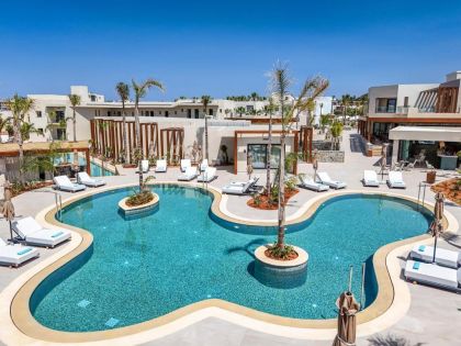 NOBLE HOTEL & SUITES-ADULTS ONLY
